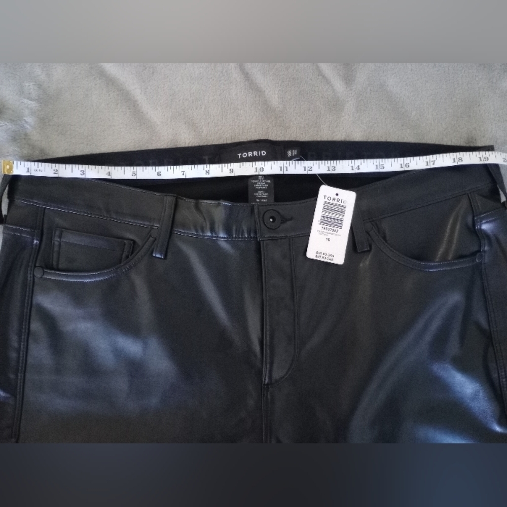 Torrid Women's Shell Leather Black Straight Leg Pants Size 18R - Picture 8 of 8